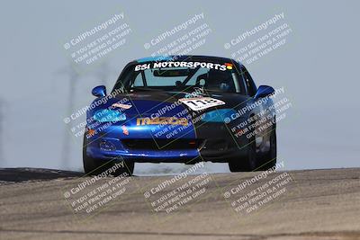 media/Oct-26-2025-CalClub SCCA (Sun) [[8ce1e69566]]/Group 5/Grapevine/